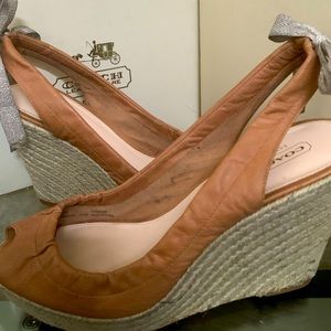 Coach Women's Maritza Calf Shoe Size 9.5 M Tan